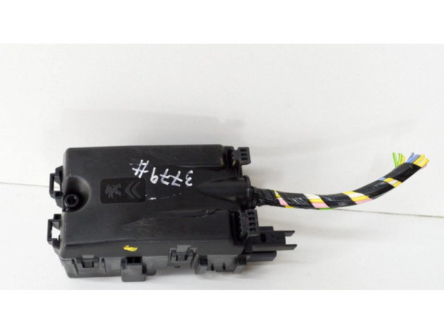 Блок предохранителей 9812661980, A006C801 Peugeot 208