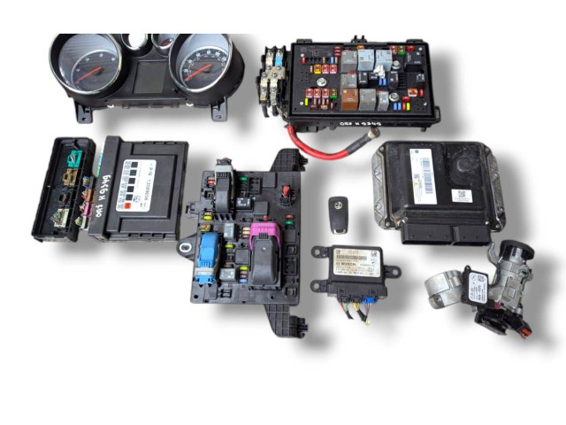 Комплект блоков управления MB275700-1011, 55579893 Opel Astra J