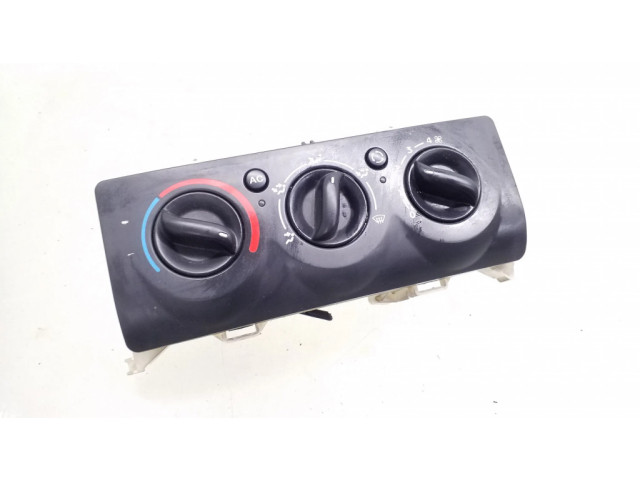 Блок управления климат-контролем 8200147160   Renault Clio II