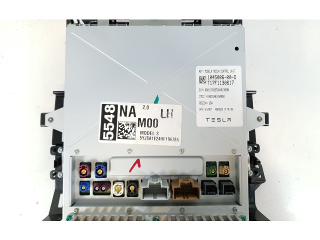 Дисплей    1045006-00-D, 6008905-00-C   Tesla Model S