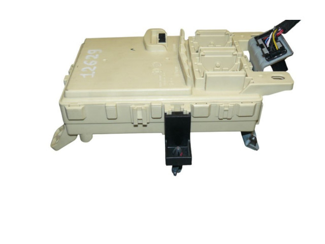 Блок предохранителей  91950H8570, 91950-H8570   KIA Stonic    