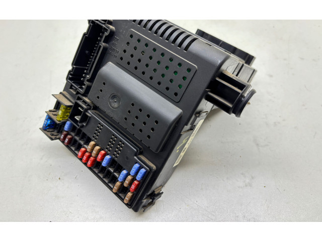 Блок предохранителей 30765646   Volvo V70    