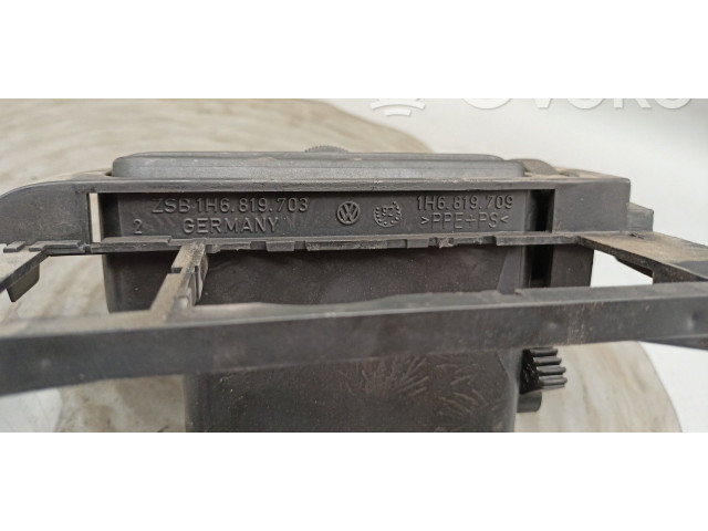 Панель приборов 1H6819709, 1H6819703 Volkswagen Golf III