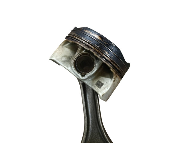 Píst 7646892 BMW 7 G11 G12 N63R