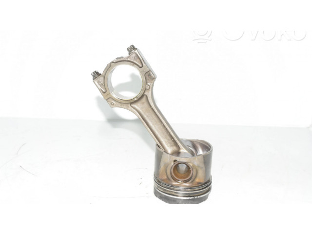 Píst BMW 5 E39 pro naftový motor 2.5 M57