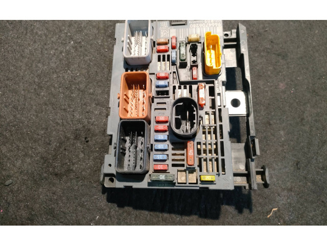   Pojistková skříňka 9664706280   Citroen Berlingo 2010