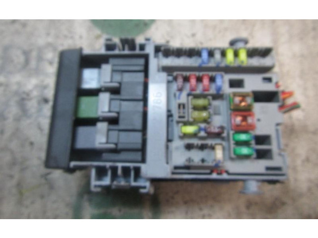 Pojistková skříňka Řídící jednotka BSM Chevrolet Cruze 2012