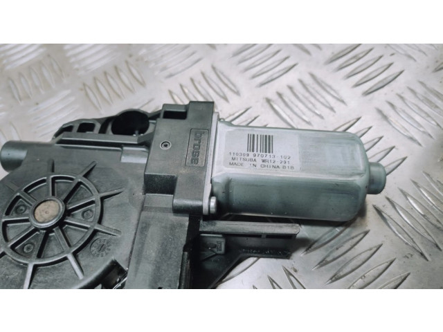 Передний двигатель механизма для подъема окон