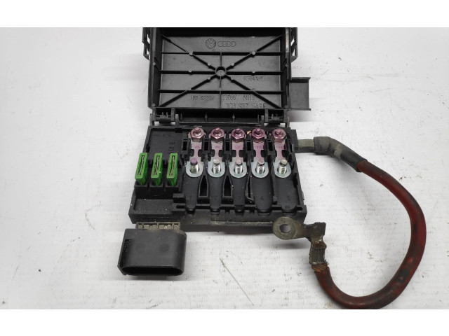 Блок предохранителей 1C0937549E   Volkswagen New Beetle    