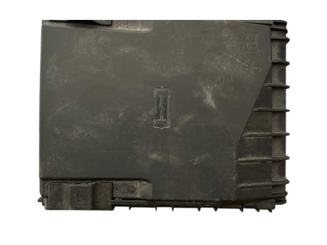 Блок предохранителей 1K0937125D, 1K0937132F Audi Q3 8U