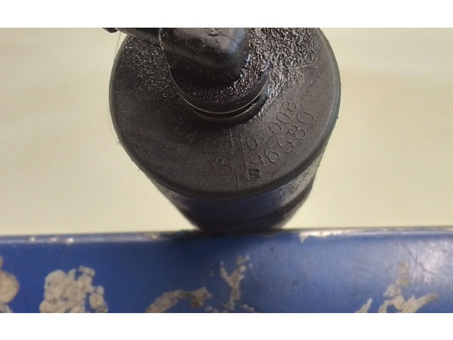 Vstřikovač 0445110008 Peugeot 206