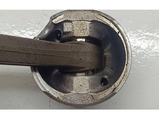 Поршень с шатуном BHS 038jDE, 017131207 Volkswagen PASSAT B6