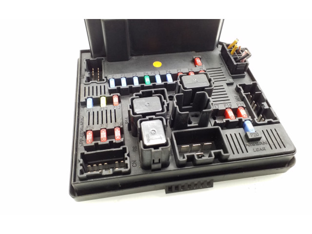 Блок предохранителей 284B7BB00B   Nissan Qashqai    