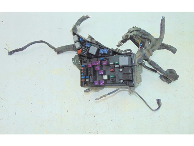 Блок предохранителей     Subaru Forester SH    