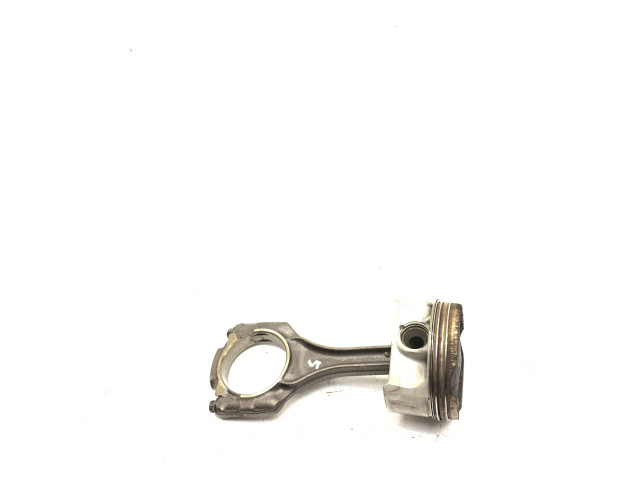 Píst 7647339   BMW 7 F01 F02 F03 F04  pro benzínový motor 4.4 N63 B44 B 