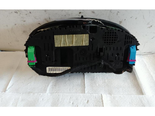 Панель приборов 8Z0920900X Audi A2