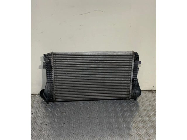Интеркулер  3C0145805D, M6882002   Volkswagen PASSAT CC 