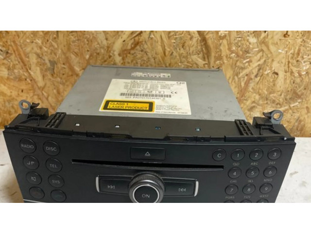 Радио/ проигрыватель CD/DVD / навигация