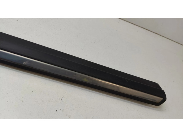 Передняя отделка дверей (молдинги)