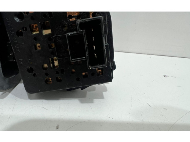 Ручка стеклоочистителей Opel Meriva A