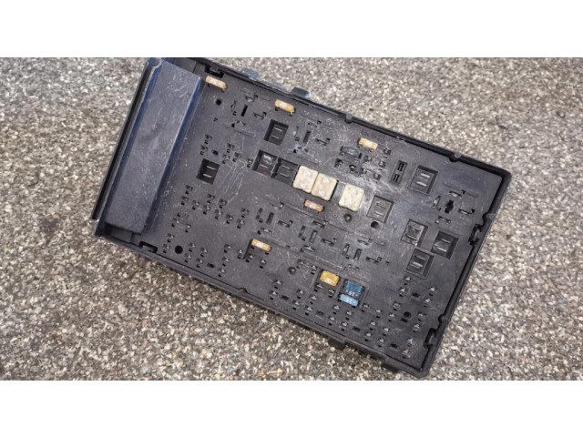 Pojistková skříňka 04869200AM Chrysler Voyager 2002