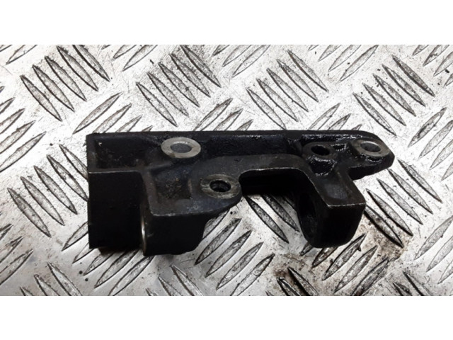 Кронштейн генератора