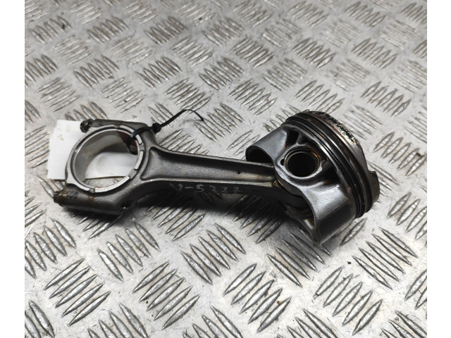 Píst 7933665, 9494399 BMW 2 F44 B38 A15 A