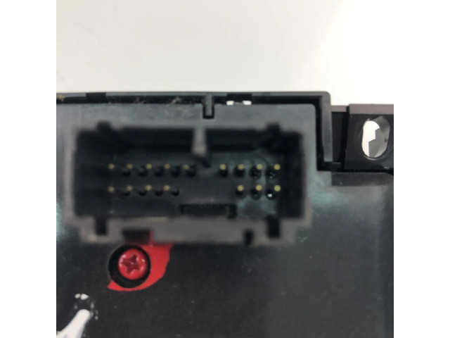 Блок управления климат-контролем 31288032   Volvo V50