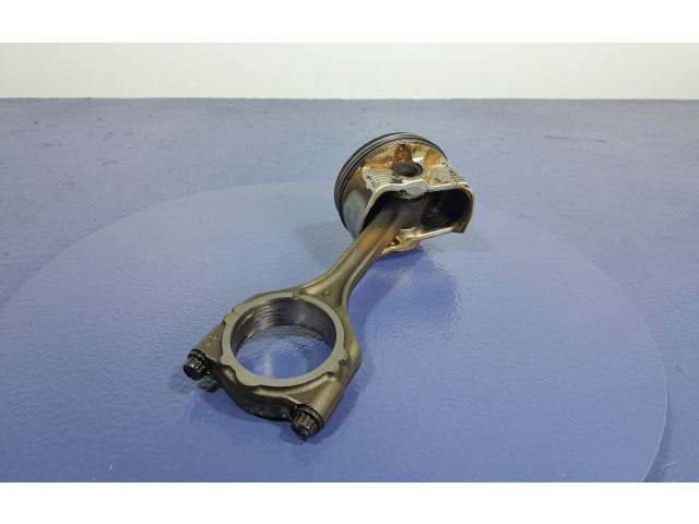 Pojistková skříňka Поршень (поршни) Mitsubishi Outlander 2015