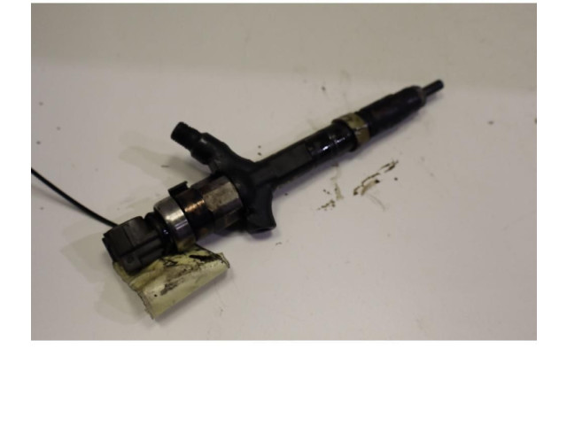 Vstřikovač 2367029035 Toyota RAV 4 (XA20) 1CD FTV