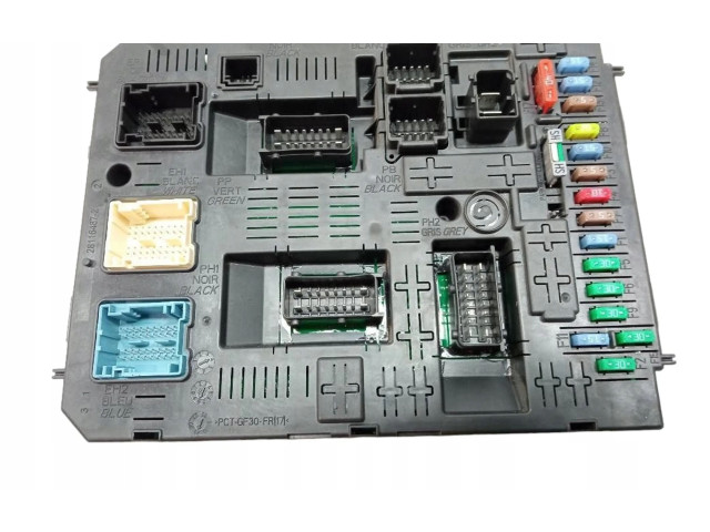 Pojistková skříňka Řídící jednotka BSM 07514625 Peugeot 5008 2010