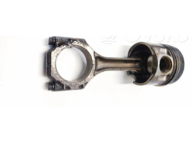 Píst Volkswagen PASSAT B5.5