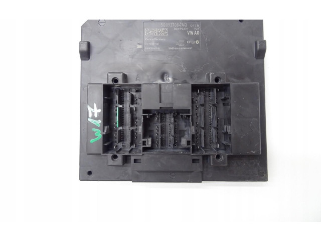 Блок комфорта 5Q0937084AQ Skoda Octavia Mk3 (5E)