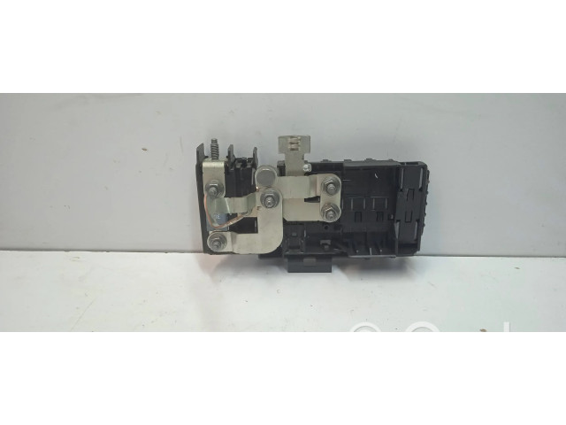   Pojistková skříňka A2465401950   Mercedes-Benz GLA W156 2019