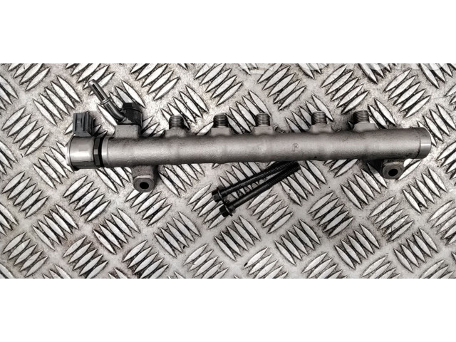 Топливная рампа 31303612   Volvo V70   для двигателя D4204T5