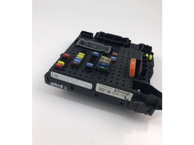 Блок предохранителей  30786648   Volvo V70    