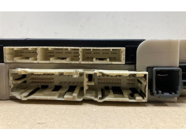 Pojistková skříňka Toyota Land Cruiser (J150) 2023