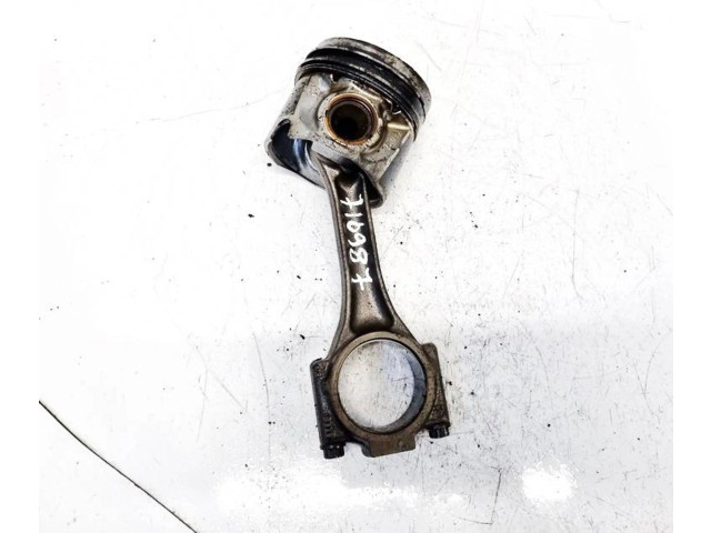 Píst Volkswagen PASSAT B5.5