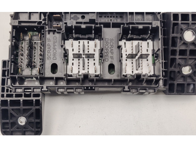 Pojistková skříňka 68312776AC Ram 1500 2020