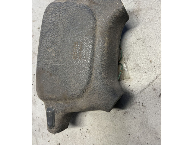 Подушка безопасности водителя BBAGZ83ZAPC, 047002606 Mitsubishi Pajero