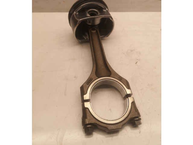  Поршень с шатуном Bwa 03H065P  Volkswagen PASSAT CC  