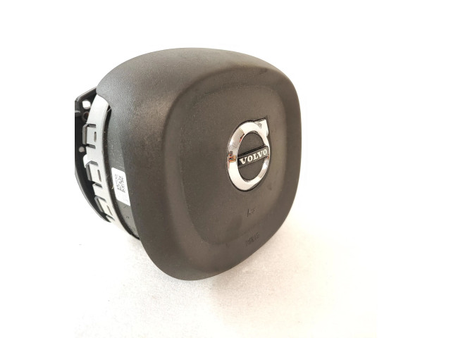 Подушка безопасности водителя 39834785   Volvo XC90
