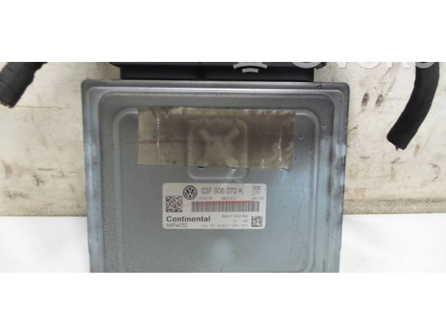 Блок управления двигателя 03F906070K Volkswagen Beetle A5