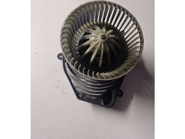 Вентилятор печки    740221233f   Volkswagen Jetta V