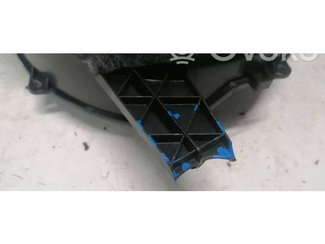 Вентилятор печки 6R1819015A, Y1551 Audi A1