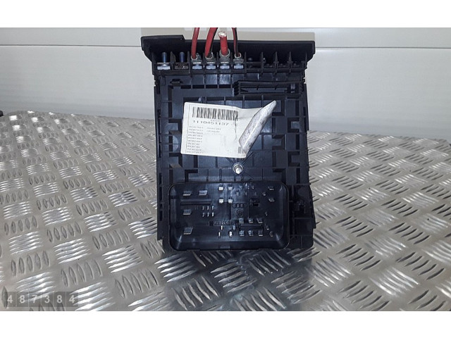   Pojistková skříňka 1K0937125   Volkswagen Tiguan 2011