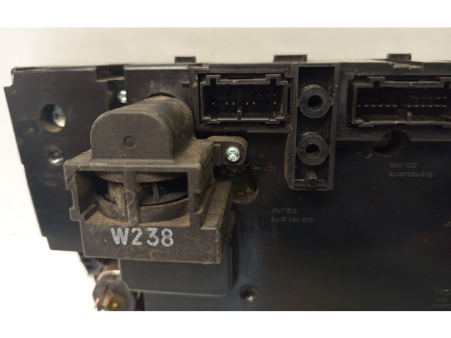 Блок управления климат-контролем    Volvo XC90