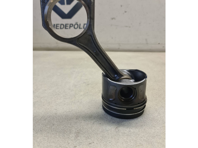  Поршень с шатуном  H268X  Land Rover Discovery 4 - LR4  