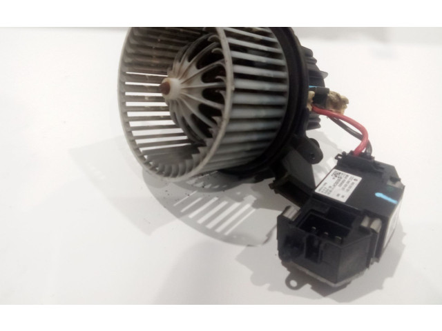 Вентилятор печки    8k0820521   Audi A5 8T 8F