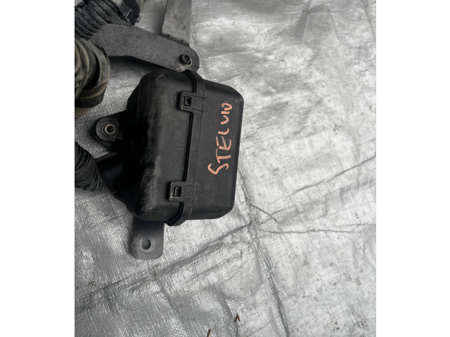   Pojistková skříňka    Alfa Romeo Stelvio 2018